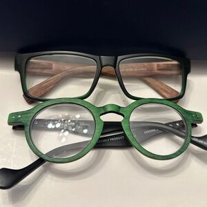 *2* Pairs of Fashion Reading Glasses +2.0
